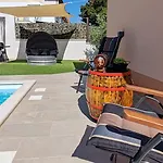 Valetis Villa *