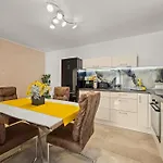 Vila Valetis *
